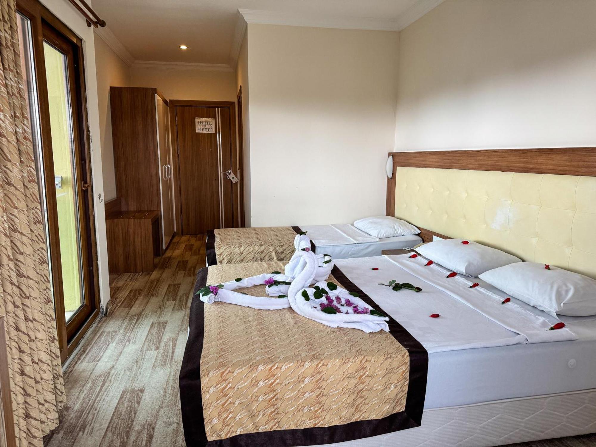Hotel Mitos Alanya Esterno foto